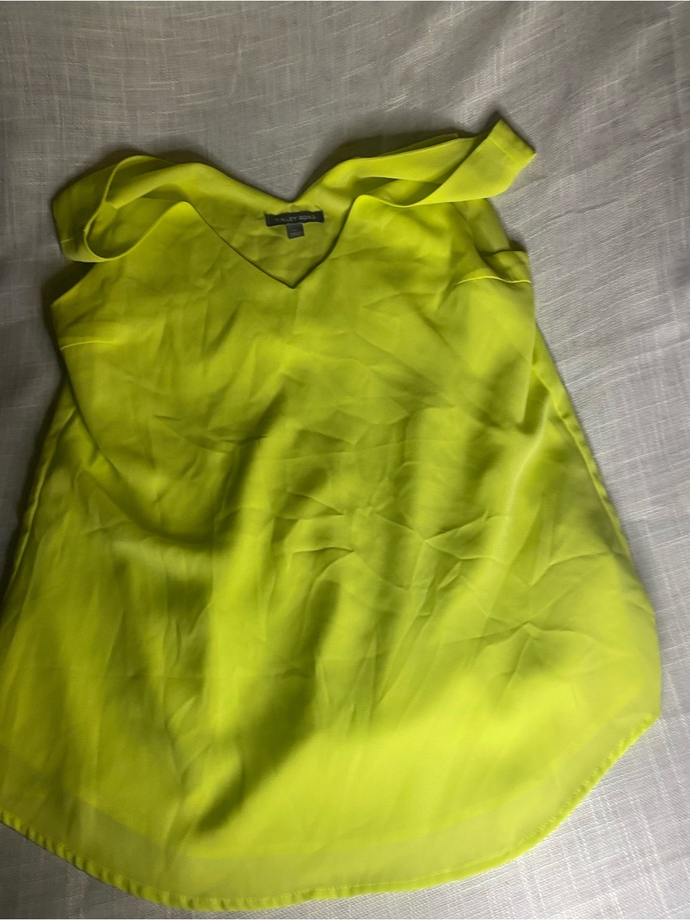 Tinley Road Neon Yellow V-Neck Sleeveless Camisole